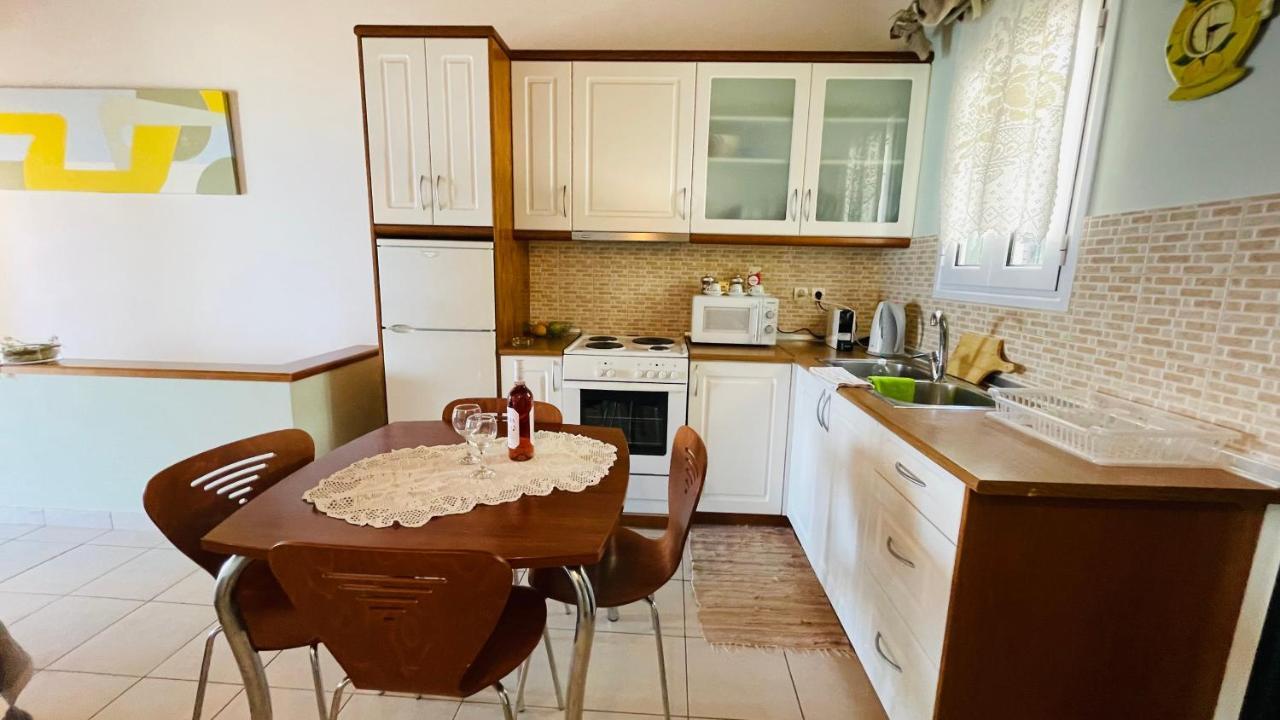Glyfada Beach Two Floors Apartment 2-3 People Exterior photo